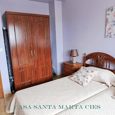 Casa Santa Marta Cies * كانجاس دي مورازو