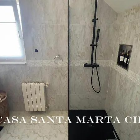 Casa Santa Marta Cies *