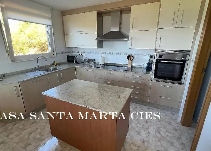 Casa Santa Marta Cies * Cangas do Morrazo